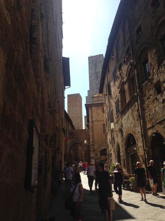 Apartamento L'Attico Dei Sogni San Gimignano Exterior foto